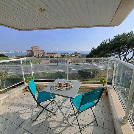 Ancora2- Vue Et Place De Parking Les Sables-dʼOlonne